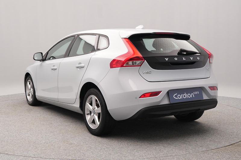 Volvo V40 T2 KINETIC CZ 1.maj REZERVACE - fotka 7 z 40