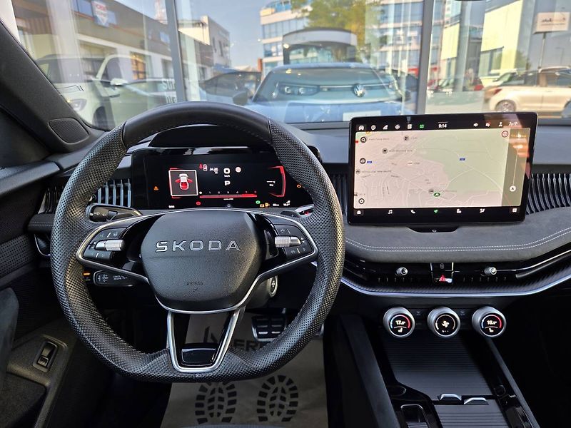 Škoda Superb (2026) 2.0 TDI Sportline - fotka 18 z 49