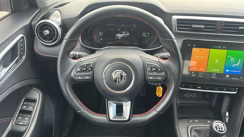 MG ZS Emotion 1,5 78kW MT5/5222 - fotka 8 z 21