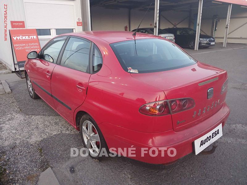 Seat Cordoba (2008) 1.4i, ČR, AC, TZ - fotka 2 z 3