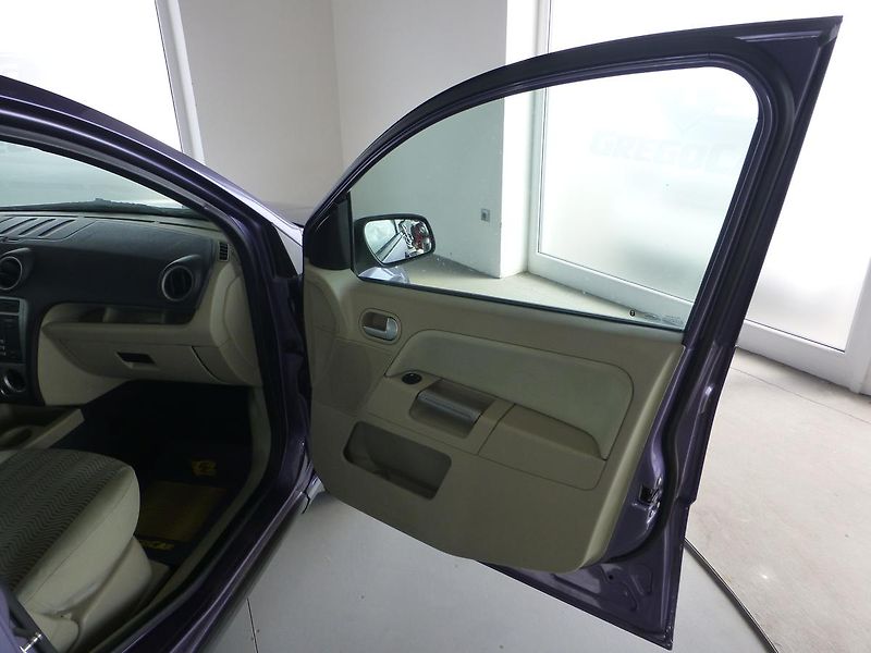Ford Fusion (2008) 1,4TDCI*KLIMATIZACE**AUTOMAT!! - fotka 15 z 25