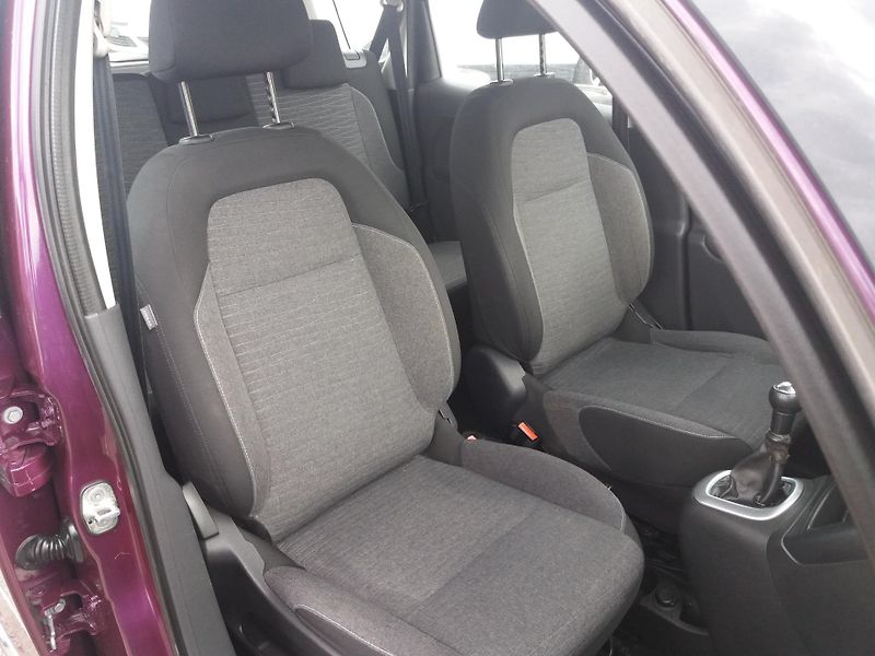 Citroën C3 Picasso 1.6VTi,1.MAJITEL,SERVI.KNÍŽKA! - fotka 15 z 26