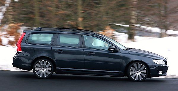 Volvo V70.