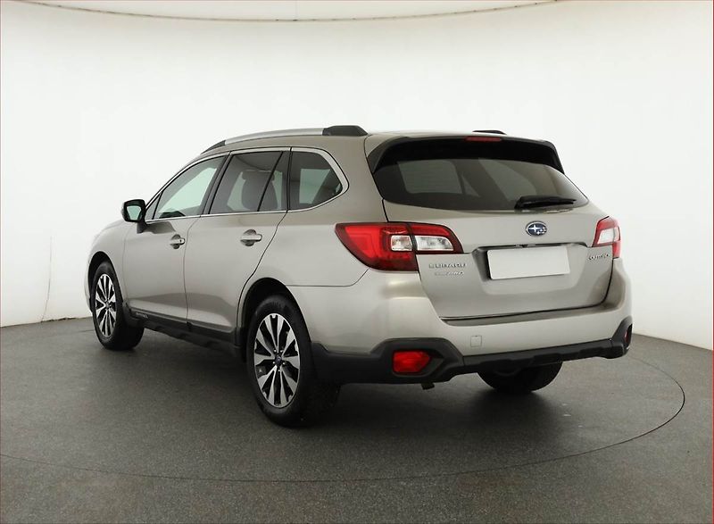 Subaru Outback (2016) 2.5 i, 4X4, Automat, ČR,1.maj - fotka 4 z 21
