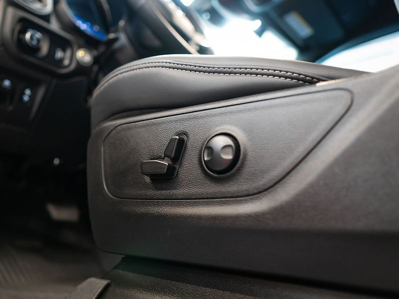 Dodge RAM (2024) 5.7 HEMI V8 Sport Lift edition - fotka 12 z 31