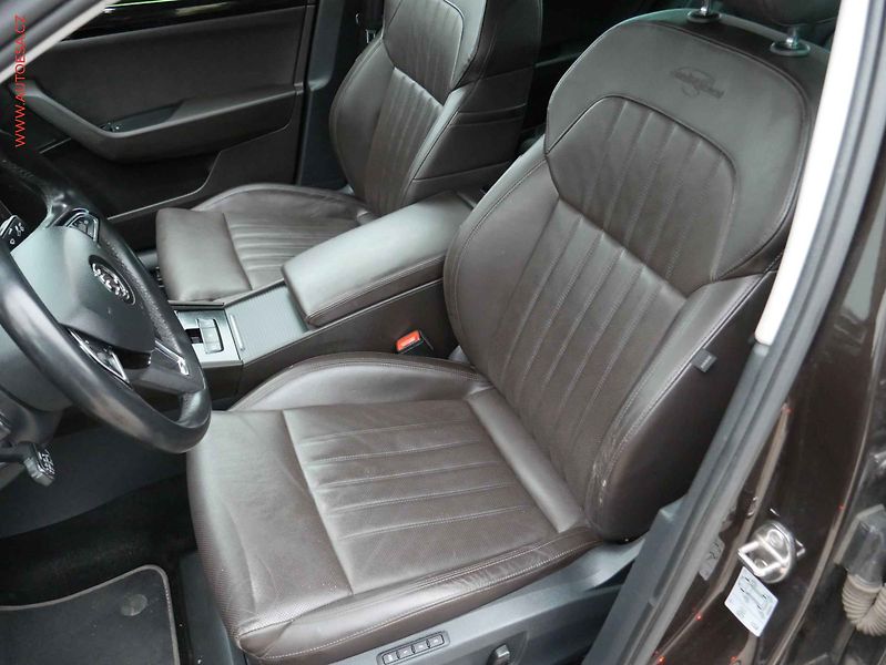 Škoda Superb (2019) 2.0 TDi 4x4, ČR, DSG, kůže - fotka 9 z 20