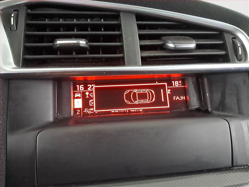 Citroën C4 (2014) 1.6 HDi, po STK, za super cenu - fotka 17 z 17