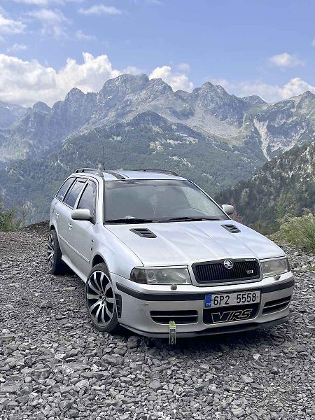 Cesta přes Alpy zpět do Česka z dovolené na Sardinii.