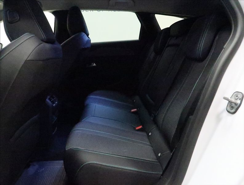 Peugeot 308 1,5 BlueHDi  AT ALLURE NAVI ČR - fotka 41 z 47