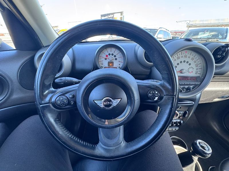 Mini Countryman (2010) ALL4 ITÁLIE 1,6 135KW TURBO - fotka 20 z 40