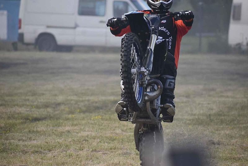 Kaskadéři z Flott Cascaders team předvedli v Bruntále své klasické autorodeo 25. června. V České Vsi vystoupí 28. června a v Bludově 1. července.