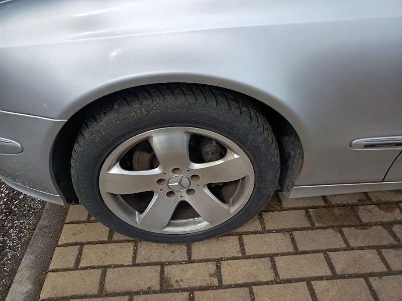 Mercedes-Benz Třídy E (2004) 3.2 165kw - fotka 36 z 40