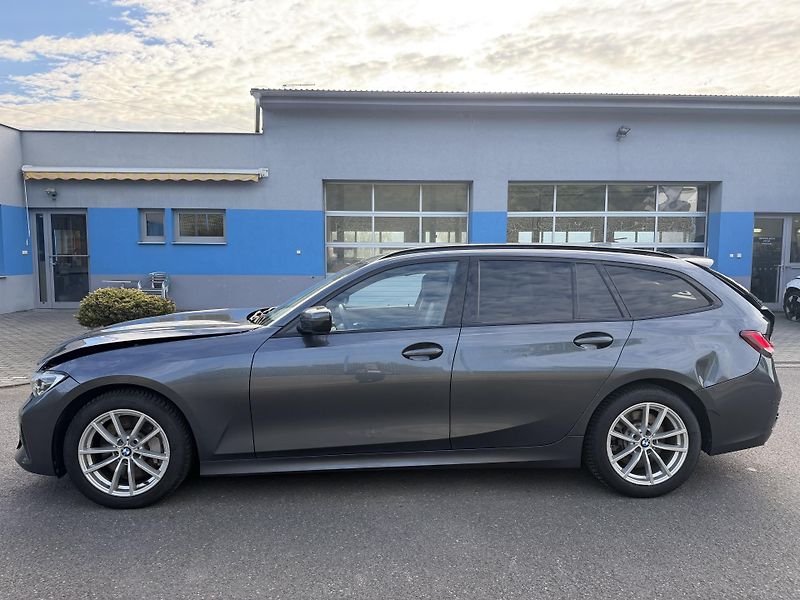 BMW Řada 3 Kombi 330i 190kW závěs  - fotka 5 z 19
