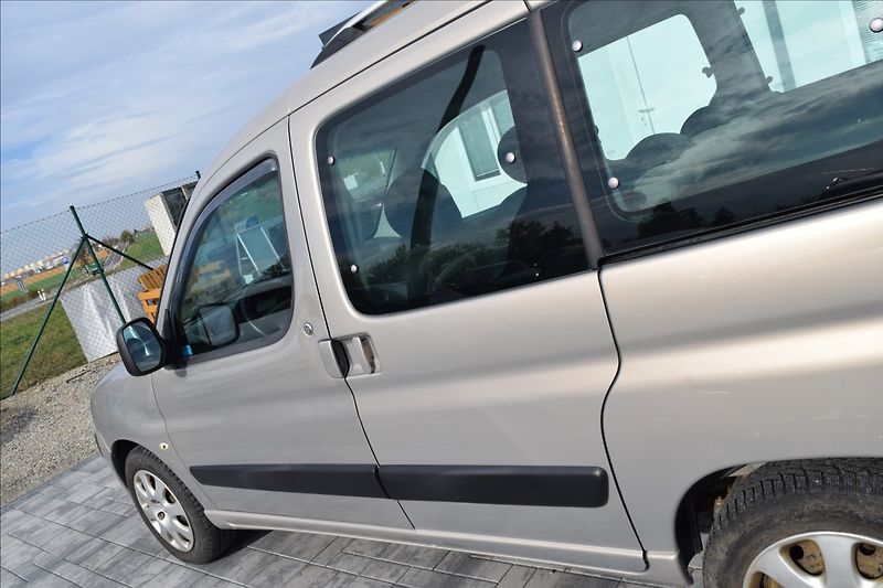 Citroën Berlingo 1,6 16V 80KW NOVÉ SVÍČKY - fotka 12 z 34