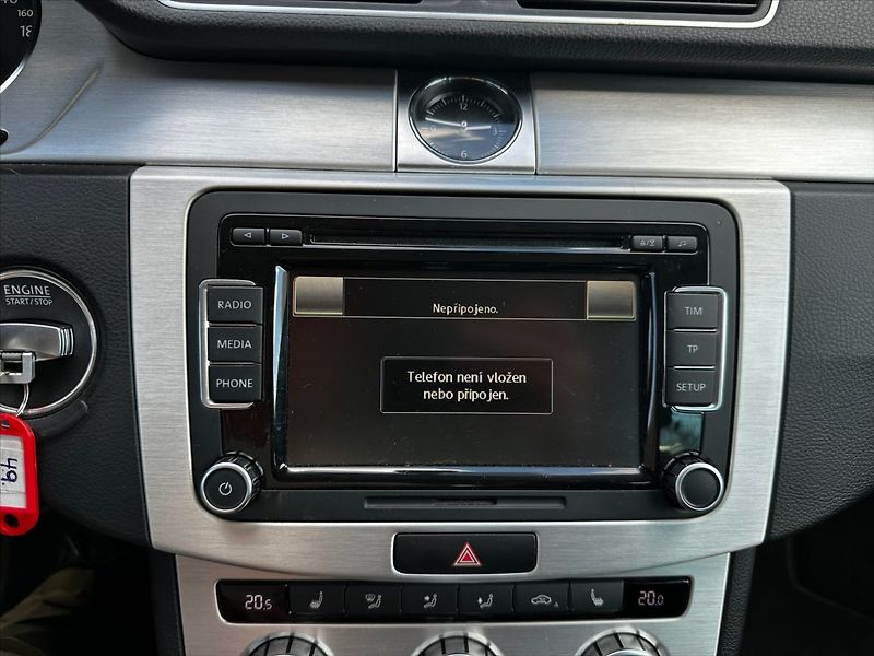 Volkswagen Passat 2,0 2.0TDI 103kW DSG Highline - fotka 34 z 40
