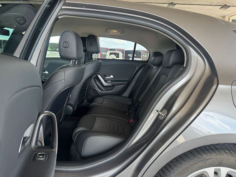 Mercedes-Benz Třídy A 200 - fotka 16 z 20