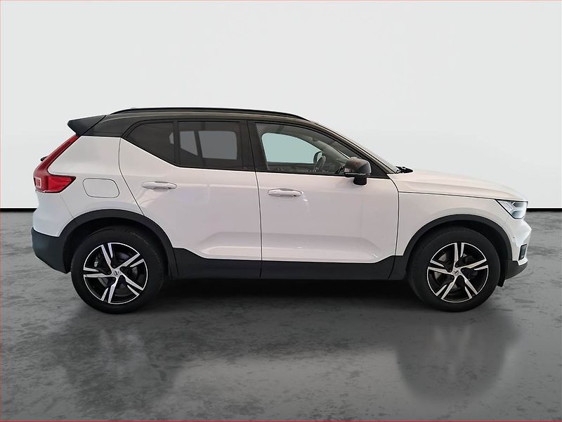 Volvo XC40 (2019) D3 AWD, 4X4, Automat, Kůže - fotka 6 z 23