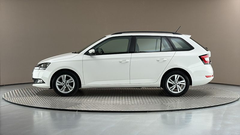 Škoda Fabia 1.0 TSI Ambition Combi - fotka 4 z 23