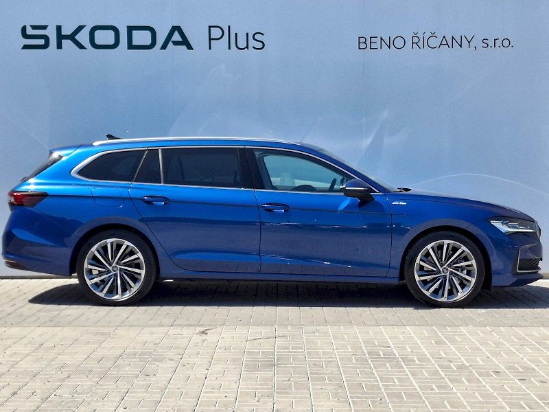 Škoda Superb (2025) Combi iV L&K DSG 1,5TSi 150kW - fotka 12 z 35