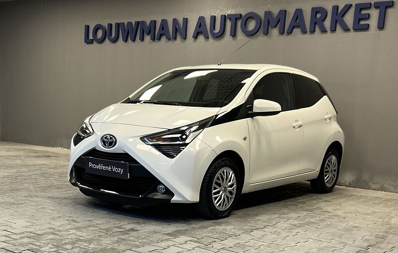 Toyota Aygo 1.0 X-PLAY - fotka 1 z 15