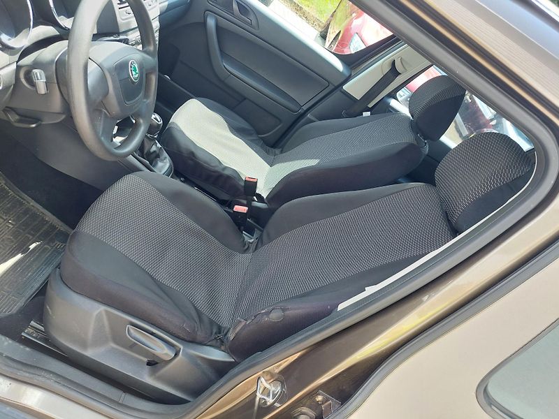Škoda Yeti (2013) 2.0TDi Active 4x4 - fotka 18 z 40