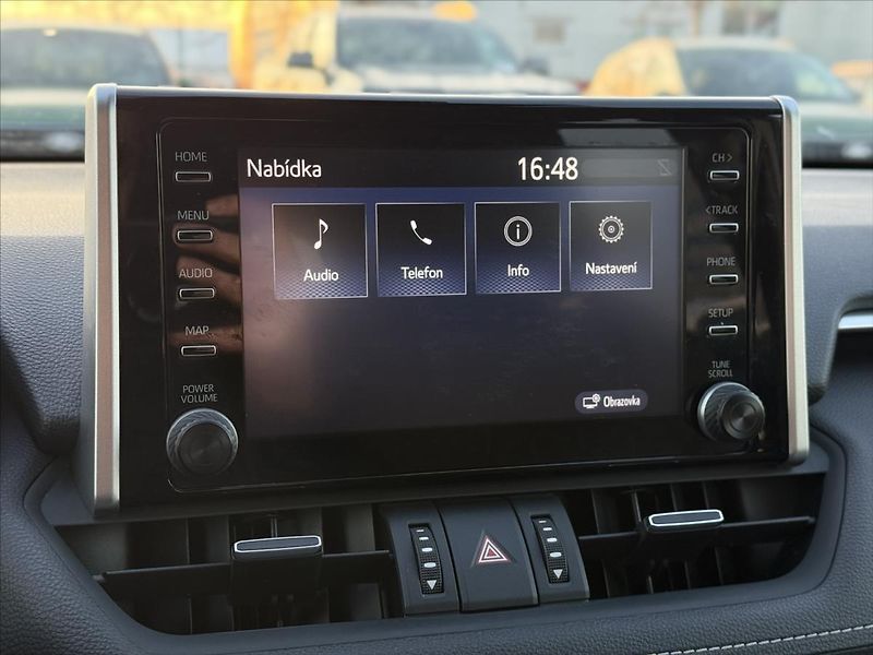 Toyota RAV4 2,0 Style 4WD CVT DPH 129kW - fotka 26 z 29