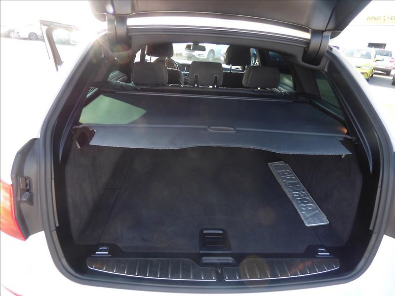 BMW Řada 5 2,0 525xd  M-Paket - fotka 42 z 42