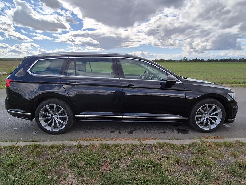 Volkswagen Passat (2018) VW Passat 2.0 TDi R-line 110kw - fotka 7 z 22
