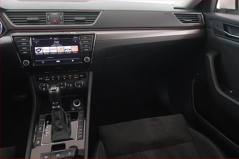 Škoda Superb (2016) Style 2.0 TDI 4x4, 4X4 - fotka 8 z 23