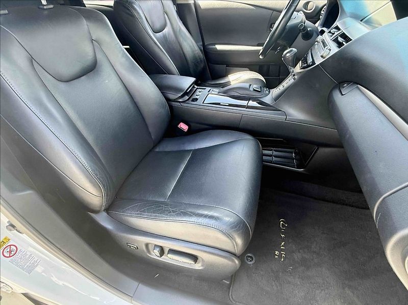 Lexus RX 3,5 450h serv. kniha 4x4 AT - fotka 9 z 22