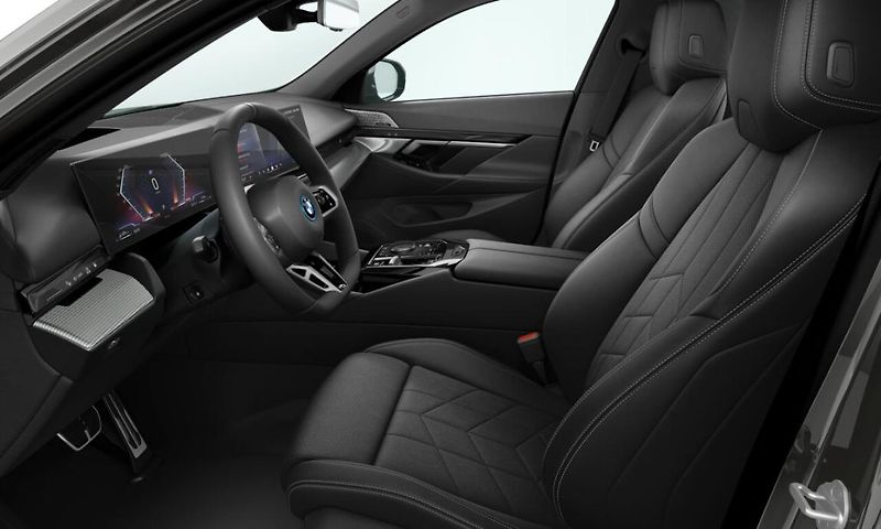 BMW Řada 5 550e xDrive Touring - fotka 4 z 4