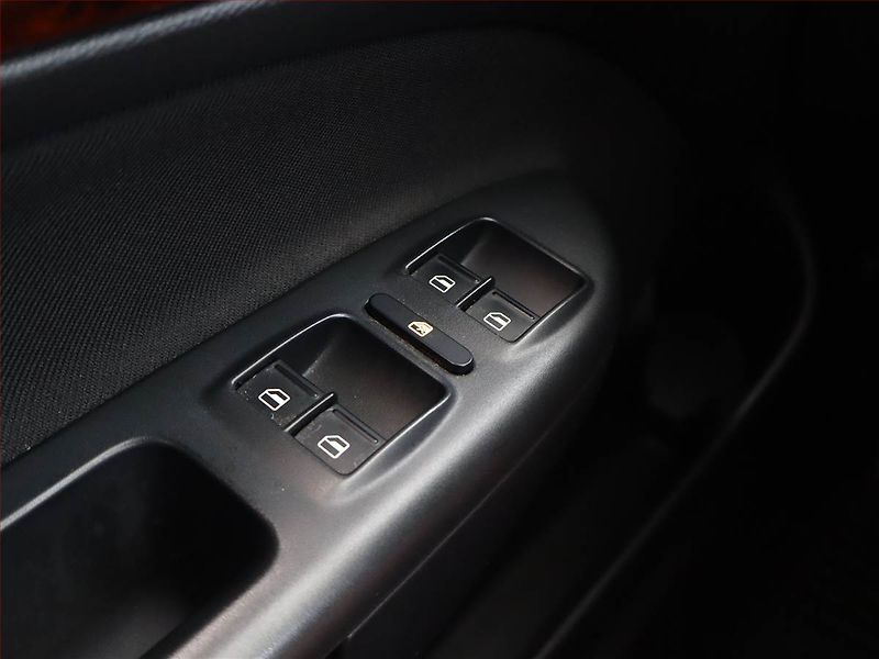 Škoda Octavia (2011) 1.8 TSI, 4X4, Serv.kniha - fotka 14 z 16