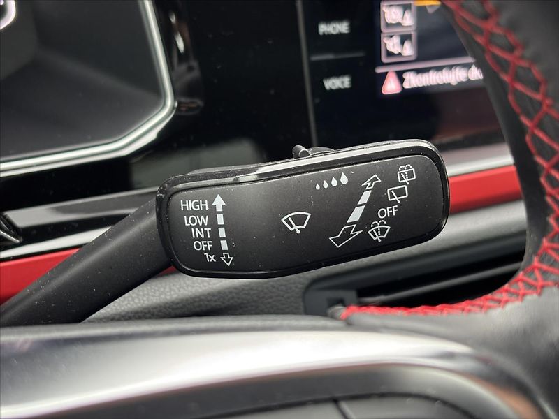 Volkswagen Polo 2,0 TSi 147kW MANUÁL GTI Beats - fotka 37 z 47