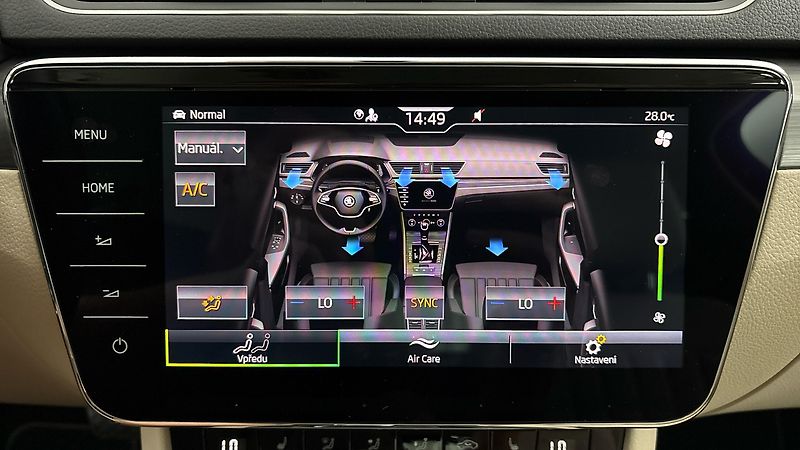 Škoda Superb 1.5 TSI DSG Style - fotka 28 z 30