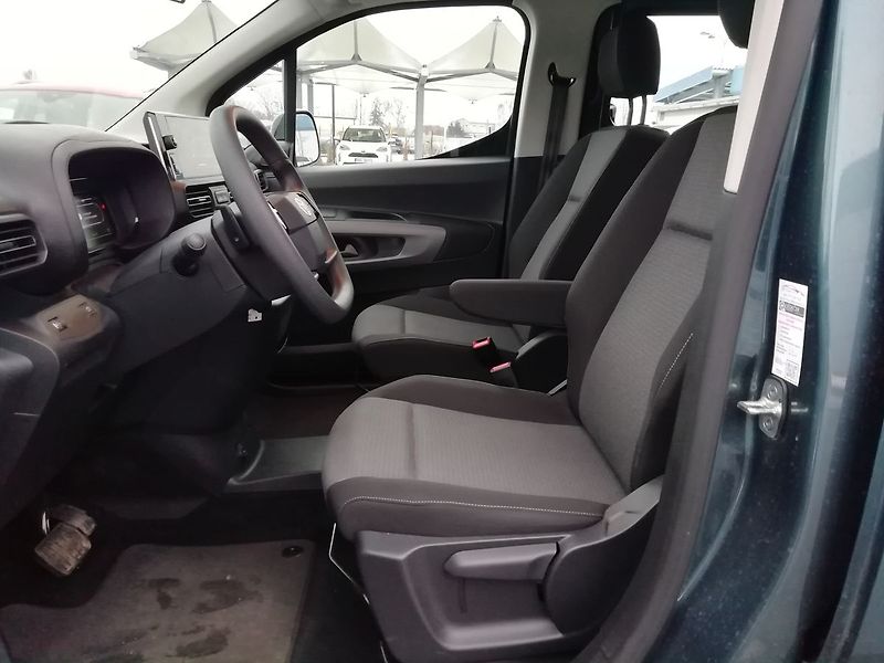 Toyota ProAce City Verso 1,5 D-4D L2 A/T Business - fotka 6 z 17
