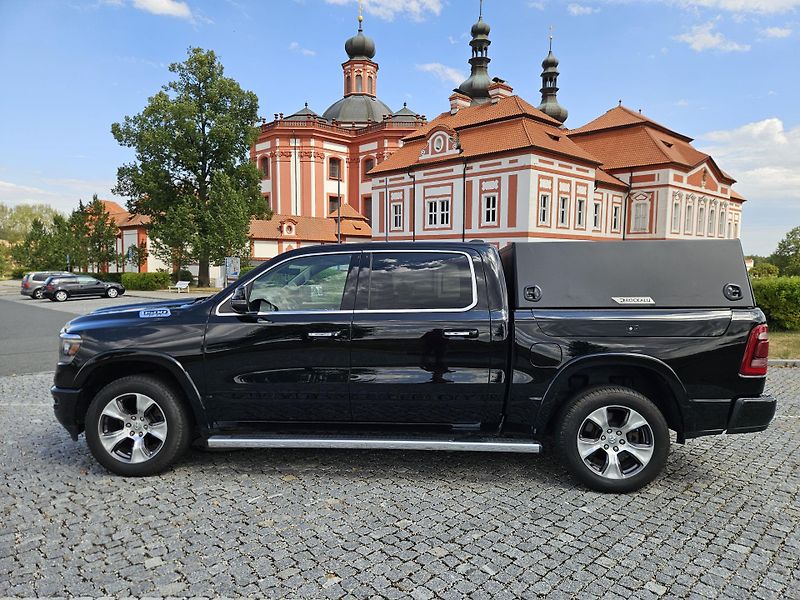 RAM 1500 (2019) 5.7HEMI + LPG LARAMIE - fotka 11 z 38