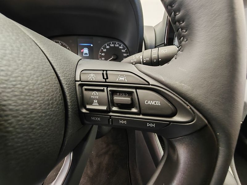 Toyota Yaris 1.5 Hybrid Comfort - fotka 22 z 30