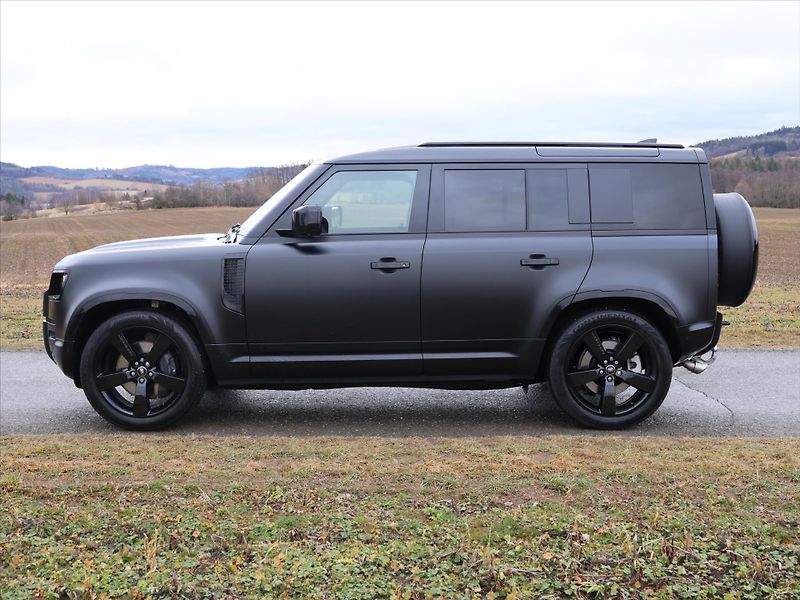 Land Rover Defender 5,0 110 P425 X-DYNAMIC CZ DPH - fotka 4 z 39