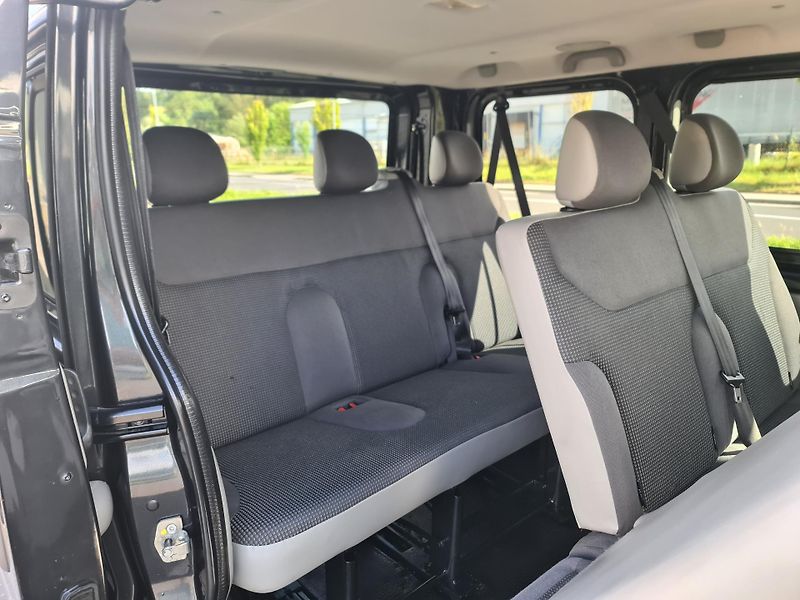 Opel Vivaro (2011) 2.0 CDTi 84-KW 8-MÍST OLOMOUC - fotka 14 z 75