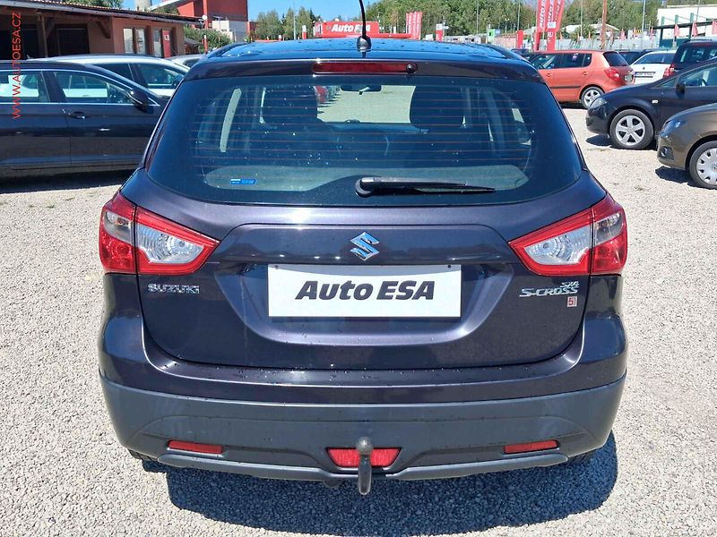 Suzuki SX4 (2014) 1.6DDiS, ČR, AC, TZ, park - fotka 5 z 17