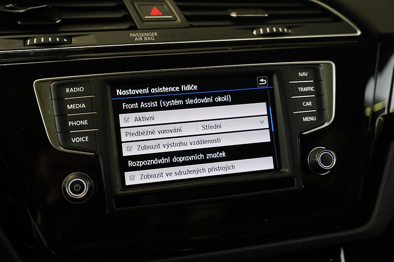 Volkswagen Touran - fotka 19 z 25