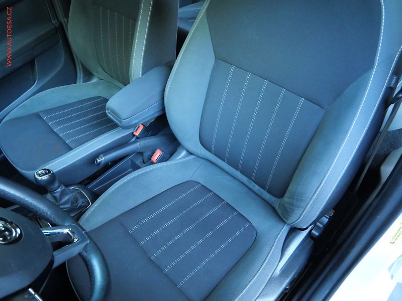 Škoda Fabia (2020) 1.0 TSi, ČR, Style, LED - fotka 9 z 22