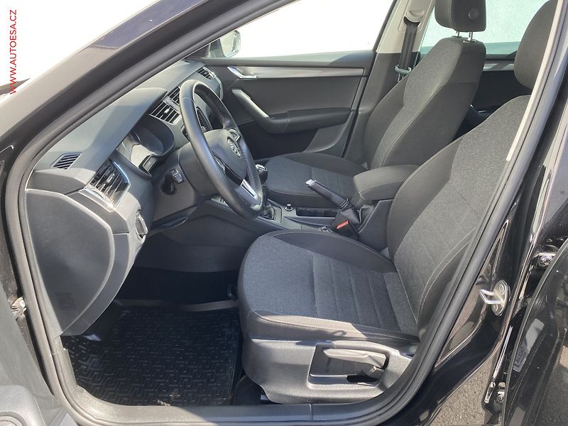 Škoda Octavia (2019) 1.5 TSi, Soleil, LED, navi, - fotka 9 z 19