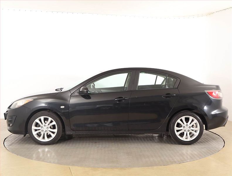 Mazda 3 (2010) 1.6, Tempomat, Vyhř. sedaček - fotka 3 z 16