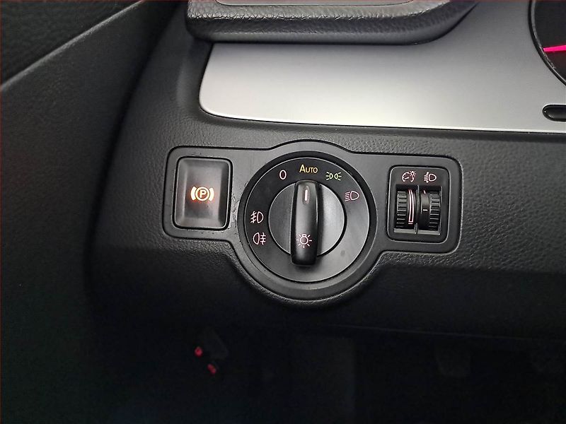 Volkswagen Passat (2010) 1.6 TDI, Serv.kniha, nová STK - fotka 16 z 18