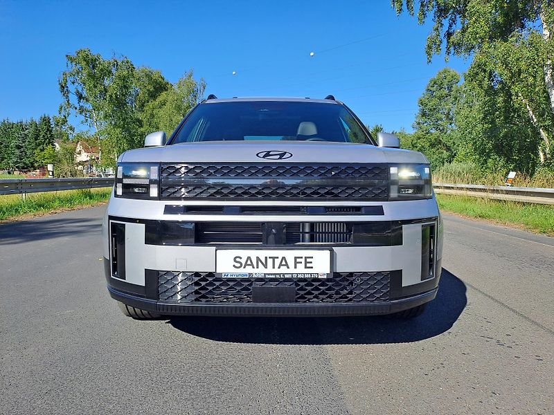 Hyundai Santa Fe (2025) 1,6 T-GDI HEV 6AT 4×4 MR25 - fotka 8 z 18