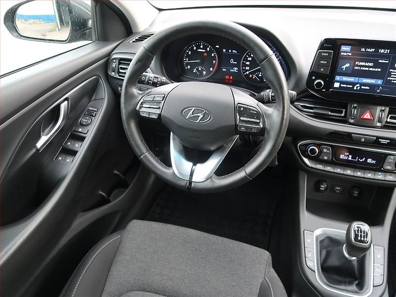 Hyundai i30 (2022) 1.5 T-GDI MHEV, Serv.kniha - fotka 7 z 17