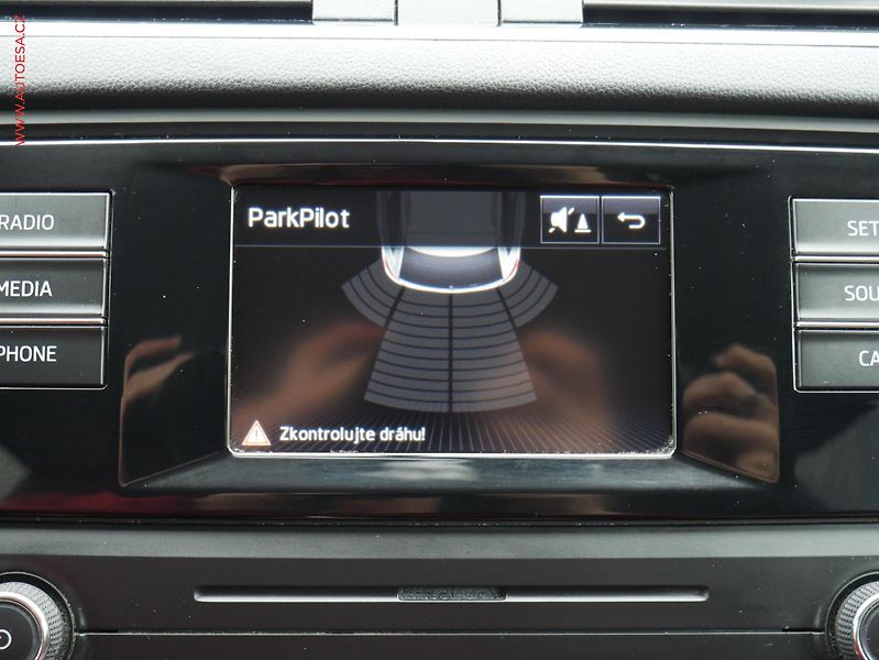 Škoda Octavia (2016) 1.6 TDi, 2.maj,ČR, AC - fotka 13 z 15