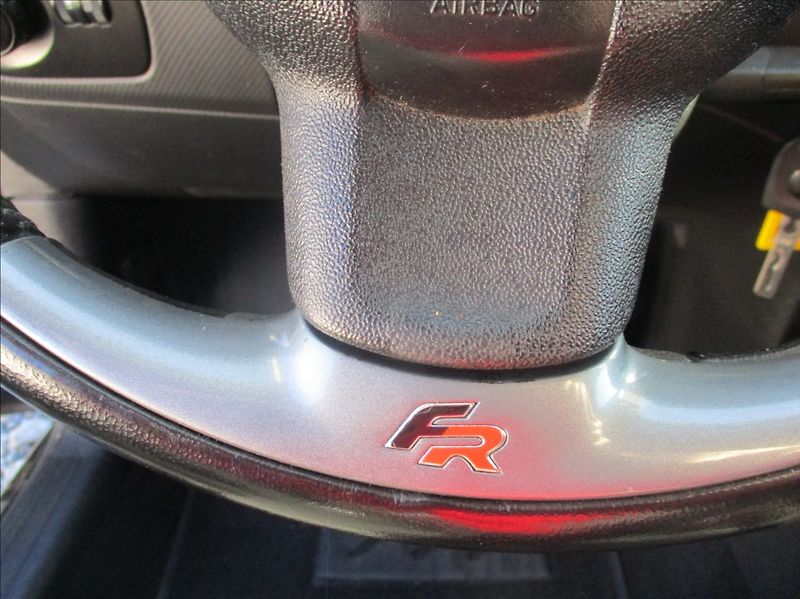Seat Leon 1,9 TDI FR, aut. klima, 125kw, - fotka 16 z 31
