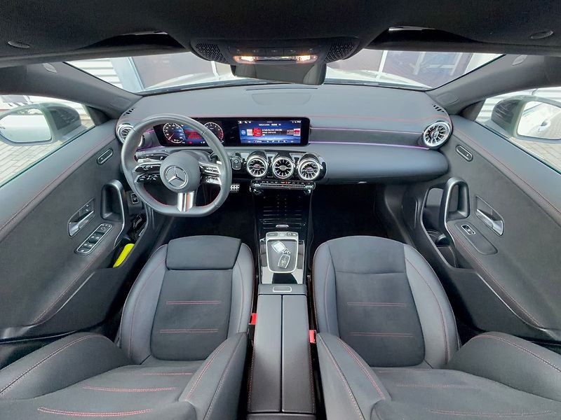 Mercedes-Benz CLA 200 Shooting Brake AMG Sty - fotka 16 z 35